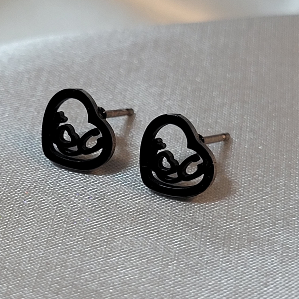 Stethoscope & Heart Hollow Stud Earrings, unisex - Picture 3 of 7